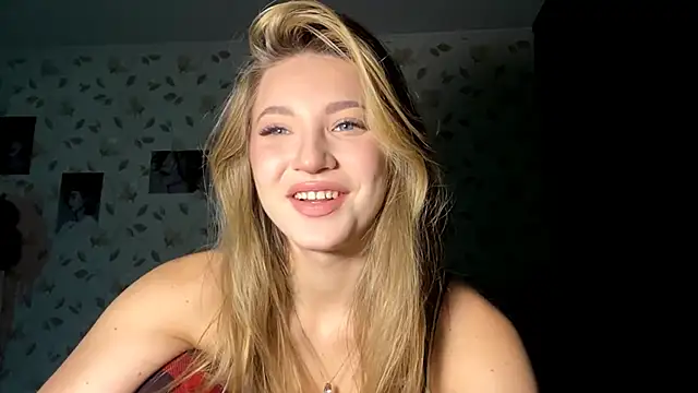 OrethaEredia online show from 11-05-25, 03:12