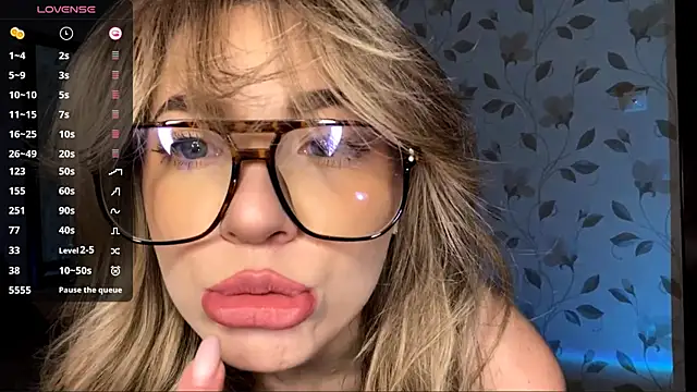 OrethaEredia online show from 02-04-26, 05:08