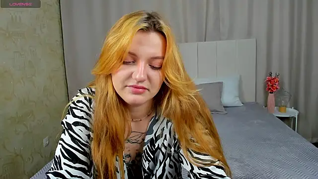 Snapshot of AnnaXPeach chatting on 11-07-25, 12:32 AnnaXPeach online show from 11-07-25, 12:32