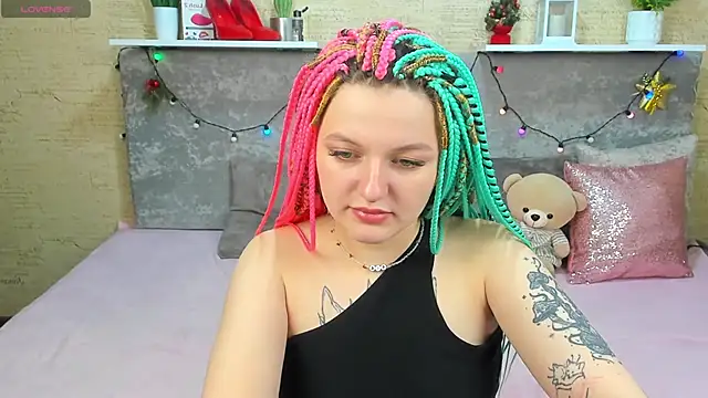 Snapshot of AnnaXPeach chatting on 12-18-25, 12:49 AnnaXPeach online show from 12-18-25, 12:49