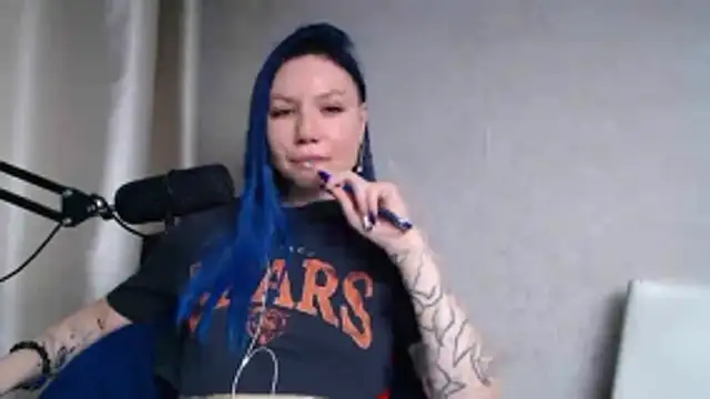 Snapshot of FatalFlirt chatting on 10-31-25, 12:06 FatalFlirt online show from 10-31-25, 12:06