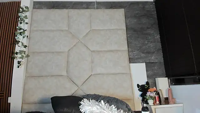 Liia Leens online show from 02-19-26, 04:08