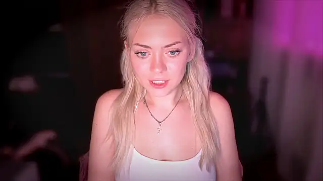 Snapshot of alisaoceaneeyes chatting on 10-30-25, 05:57 alisaoceaneeyes online show from 10-30-25, 05:57