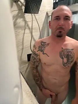 Snapshot of RobsBigD chatting on 11-27-25, 09:44 RobsBigD online show from 11-27-25, 09:44