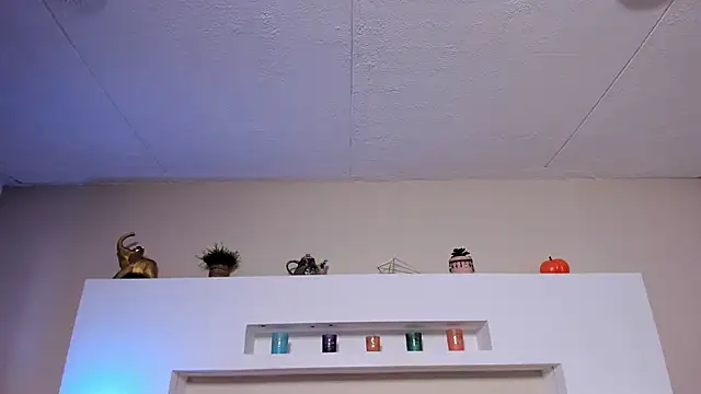 Snapshot of Sophie_Russell_ chatting on 11-16-25, 05:29 Sophie Russell online show from 11-16-25, 05:29