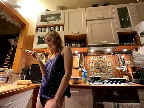 litttlegirl online show from 10-30-25, 11:27