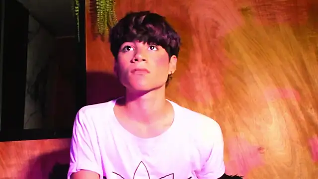 Leo Glow online show from 02-16-26, 12:56