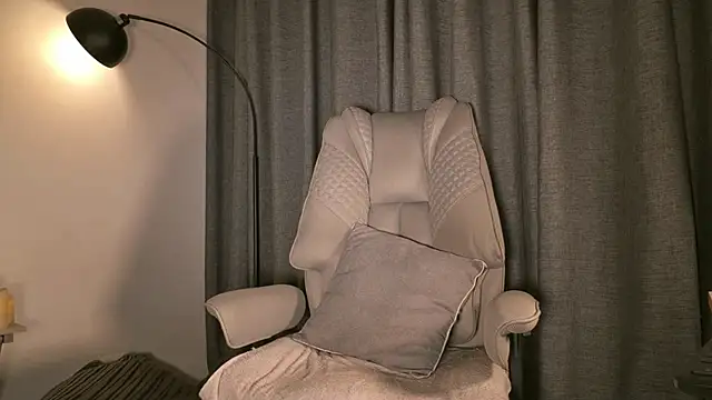 Snapshot of lianewhite chatting on 01-09-26, 12:57 lianewhite online show from 01-09-26, 12:57