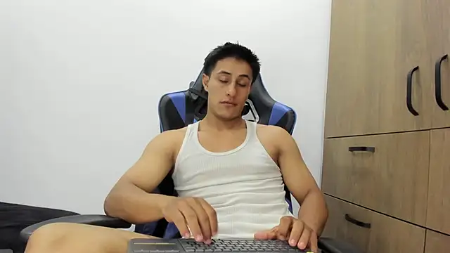 dorman boy online show from 11-02-25, 06:38