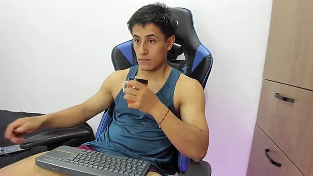 dorman boy online show from 11-06-25, 01:06