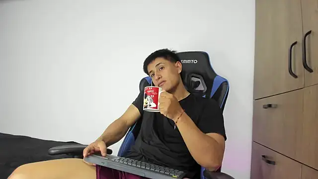 dorman boy online show from 11-26-25, 03:29