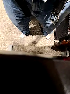 Snapshot of big_Jizzy_125 chatting on 11-24-25, 04:45 big Jizzy 125 online show from 11-24-25, 04:45