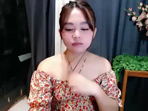 lustfullakim online show from 04-19-26, 02:27