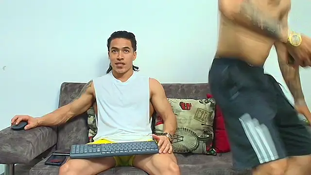 Snapshot of thebadboys05 chatting on 05-02-26, 04:28 thebadboys05 online show from 05-02-26, 04:28