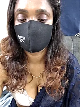 Queen-dhivya online show from 12-18-25, 12:27