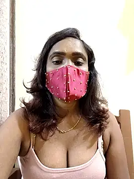 Queen-dhivya online show from 01-08-26, 04:20