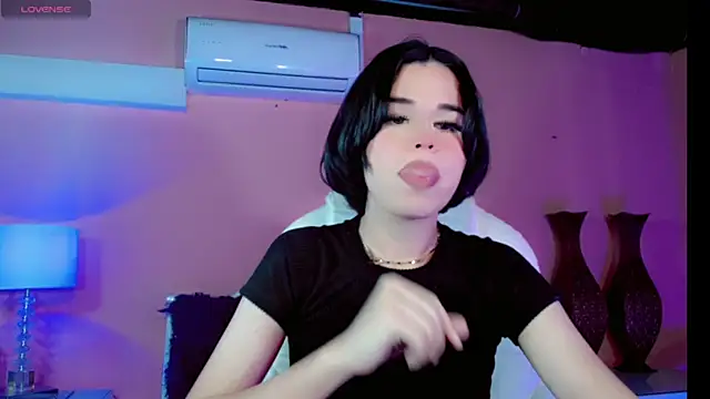 Snapshot of ClaudiaSophia chatting on 11-15-25, 11:29 ClaudiaSophia online show from 11-15-25, 11:29