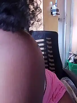 Snapshot of Firemommy chatting on 11-09-25, 11:08 Firemommy online show from 11-09-25, 11:08