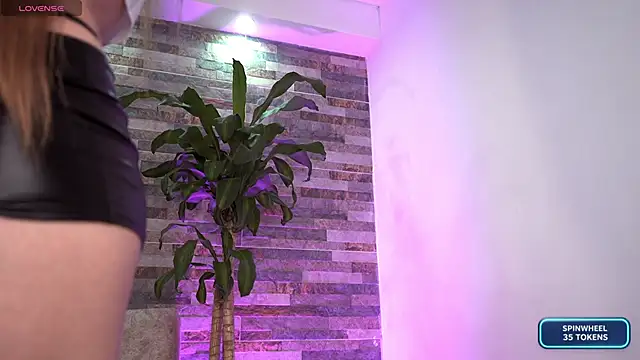 emily montoya1 online show from 04-21-26, 11:51