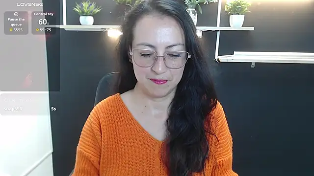 Lauryn Jones online show from 04-15-26, 05:31