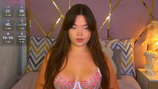 NaomiAster online show from 11-14-25, 06:23