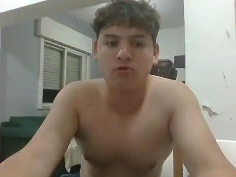 Snapshot of Myboy0020 chatting on 11-24-25, 01:49 Myboy0020 online show from 11-24-25, 01:49