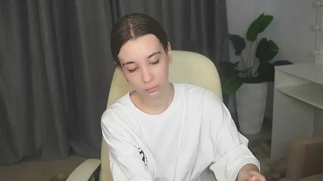 JacalynSchreiber online show from 11-04-25, 11:42