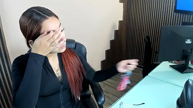 desk desire online show from 12-17-25, 11:16