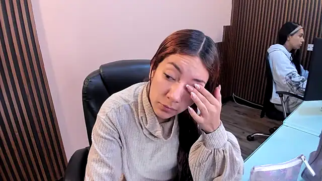 desk desire online show from 12-18-25, 11:27