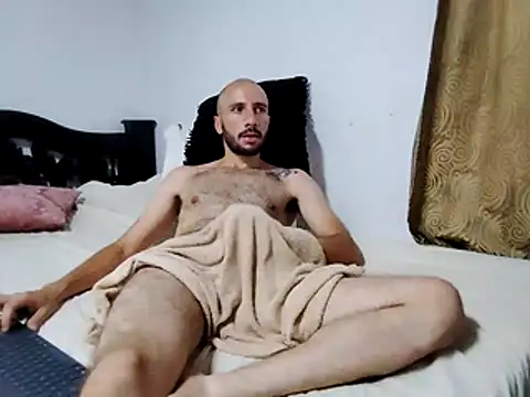 Snapshot of Troy_play777 chatting on 10-31-25, 10:33 Troy play777 online show from 10-31-25, 10:33