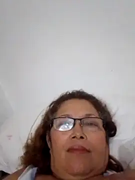 Snapshot of Cessi50 chatting on 05-03-26, 03:56 Cessi50 online show from 05-03-26, 03:56