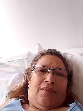 Snapshot of Cessi50 chatting on 05-23-26, 01:59 Cessi50 online show from 05-23-26, 01:59