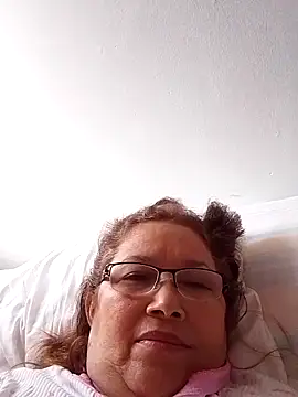 Snapshot of Cessi50 chatting on 06-05-26, 12:11 Cessi50 online show from 06-05-26, 12:11
