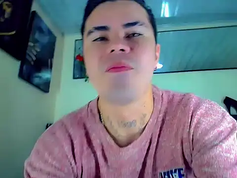 Snapshot of Sebastian_Loaiza chatting on 11-09-25, 04:16 Sebastian Loaiza online show from 11-09-25, 04:16