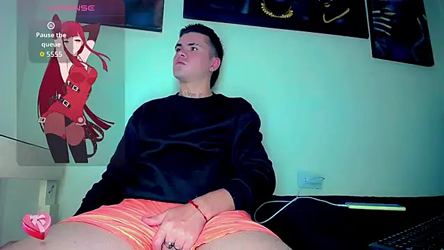 Snapshot of Sebastian_Loaiza chatting on 11-18-25, 03:23 Sebastian Loaiza online show from 11-18-25, 03:23