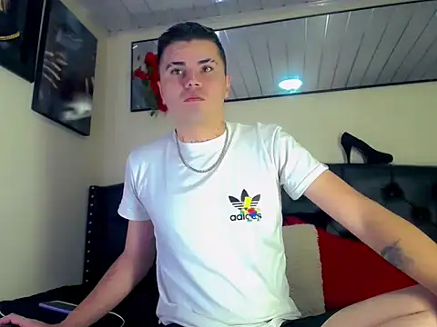 Snapshot of Sebastian_Loaiza chatting on 11-19-25, 03:28 Sebastian Loaiza online show from 11-19-25, 03:28