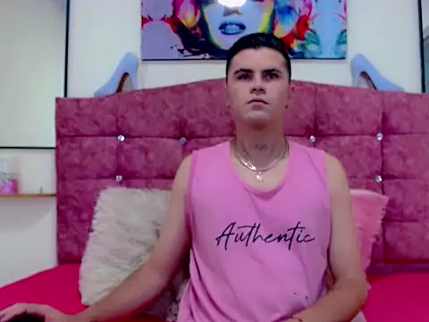 Snapshot of Sebastian_Loaiza chatting on 11-21-25, 09:13 Sebastian Loaiza online show from 11-21-25, 09:13