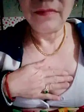 small-house123 online show from 02-06-26, 01:25