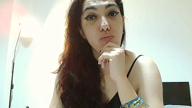 Snapshot of CharmingPearl chatting on 11-05-25, 09:26 CharmingPearl online show from 11-05-25, 09:26