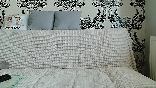 CharmingPearl online show from 04-23-26, 12:29