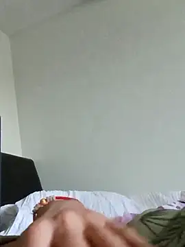 Snapshot of 3leo10 chatting on 04-05-26, 07:16 3leo10 online show from 04-05-26, 07:16