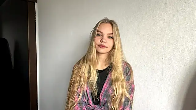 Snapshot of SweetAmelia69 chatting on 11-03-25, 06:14 SweetAmelia69 online show from 11-03-25, 06:14