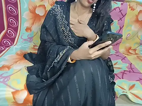 Snapshot of roja-1 chatting on 11-01-25, 09:06 roja-1 online show from 11-01-25, 09:06