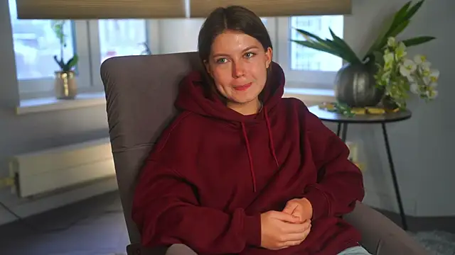 TereseHoltorf online show from 11-02-25, 04:15