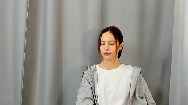 Snapshot of KylieVrable chatting on 11-03-25, 06:25 KylieVrable online show from 11-03-25, 06:25