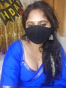 Snapshot of mouni499 chatting on 06-14-26, 08:22 mouni499 online show from 06-14-26, 08:22