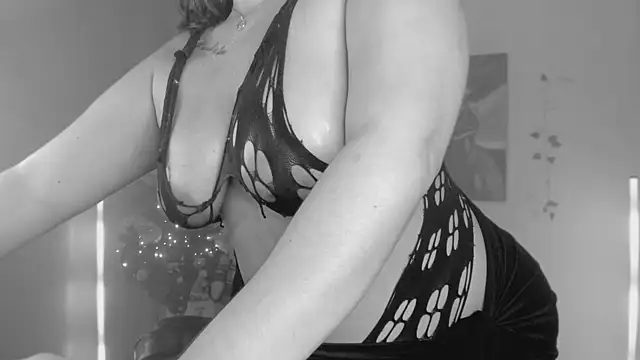 Snapshot of Cleopatra_COL chatting on 12-05-25, 01:47 Cleopatra COL online show from 12-05-25, 01:47