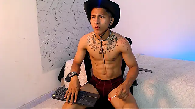 Snapshot of soy_Aron chatting on 11-28-25, 08:44 soy Aron online show from 11-28-25, 08:44