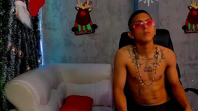 Snapshot of soy_Aron chatting on 12-20-25, 08:49 soy Aron online show from 12-20-25, 08:49