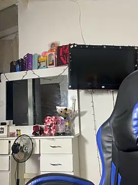 Snapshot of Milleradhara24 chatting on 12-03-25, 02:08 Milleradhara24 online show from 12-03-25, 02:08